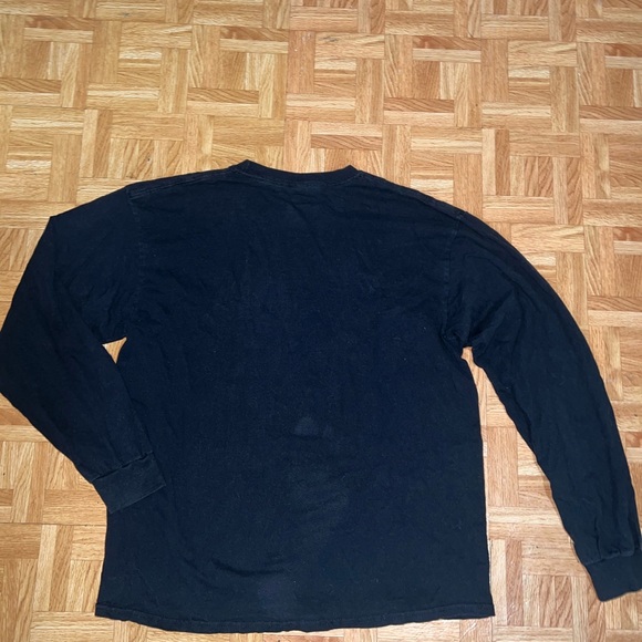 Large black long sleeve - Picture 3 of 3
